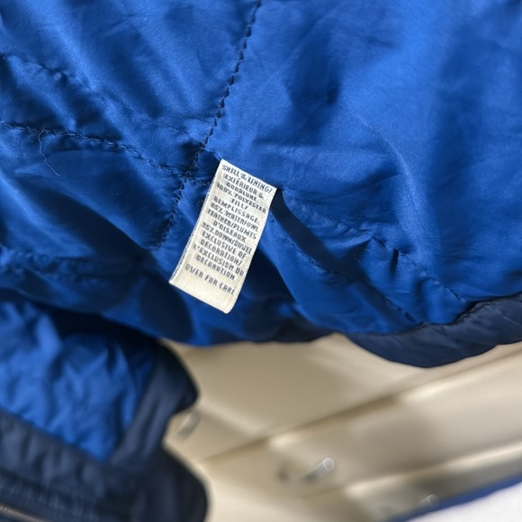 Abercrombie Navy Blue Puffer Jacket. - Picture 8 of 10